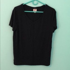 Plain short sleeve shirt